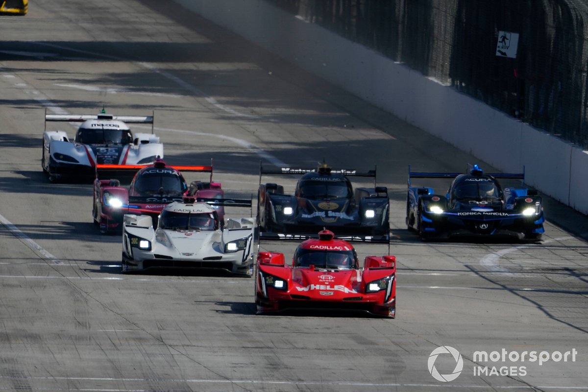 Derani and Nasr on their way to Long Beach victory in 2021 in the predecessor to the Cadillac V-Series.R, the DPi-V.R 
