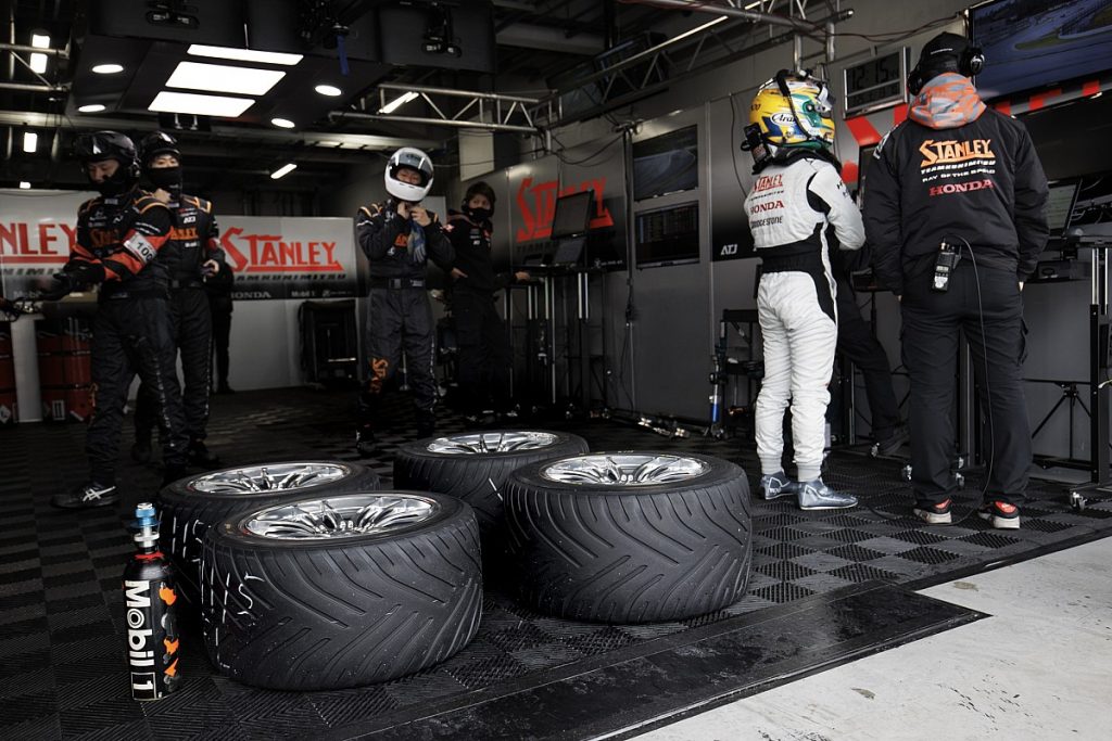 Bridgestone decides against using new wet SUPER GT tyre Bridgestone decides against using new wet SUPER GT tyre