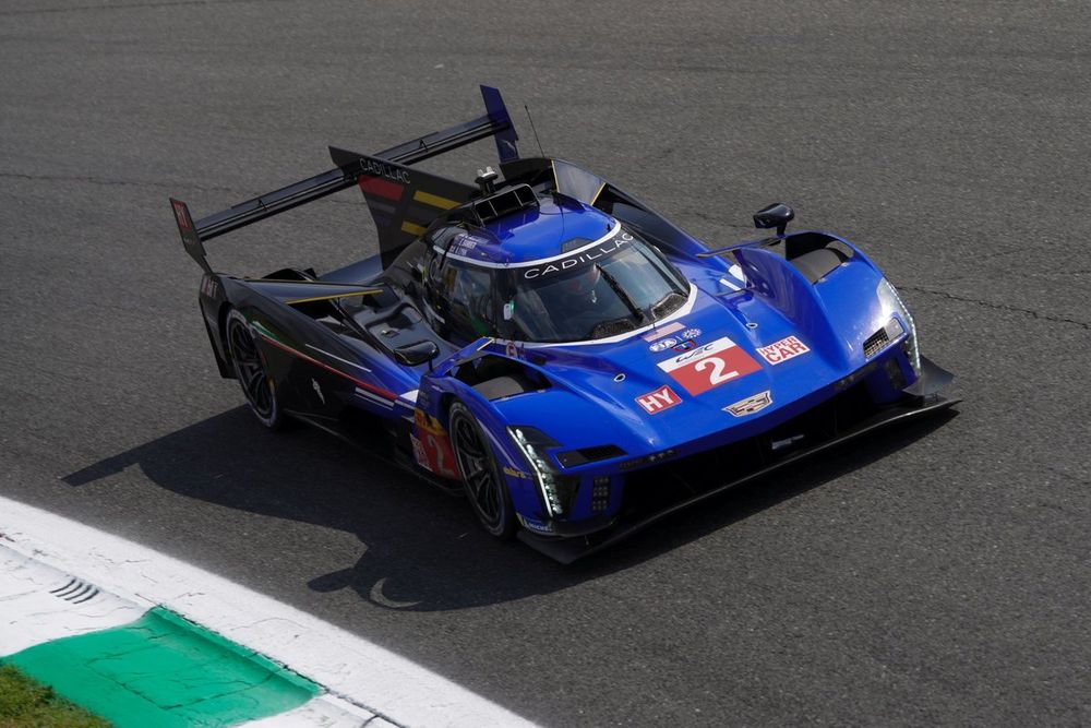 #2 Cadillac Racing Cadillac V-Series.R: Earl Bamber, Alex Lynn, Richard Westbrook