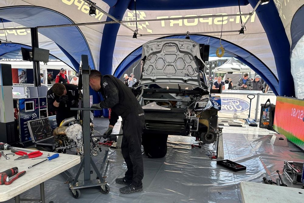 Ott Tanak, M-Sport Ford World Rally Team engine change