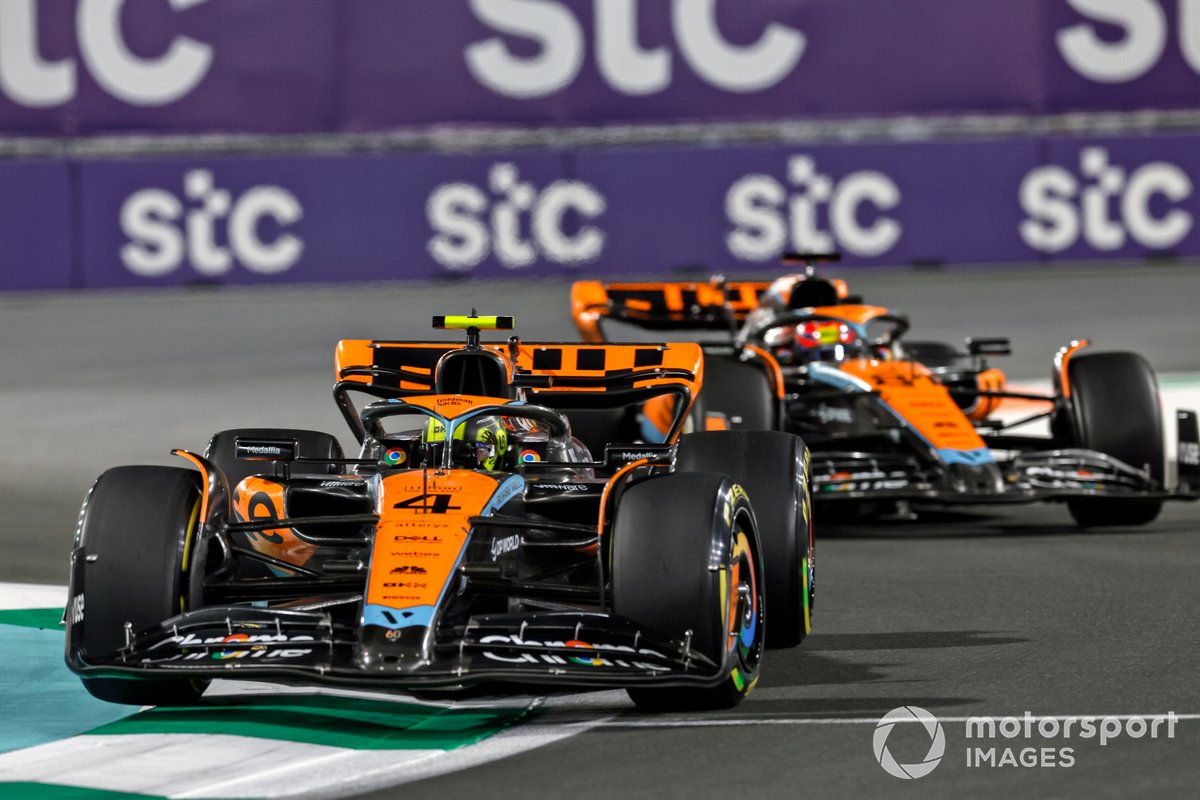 Lando Norris, McLaren MCL60, Oscar Piastri, McLaren MCL60