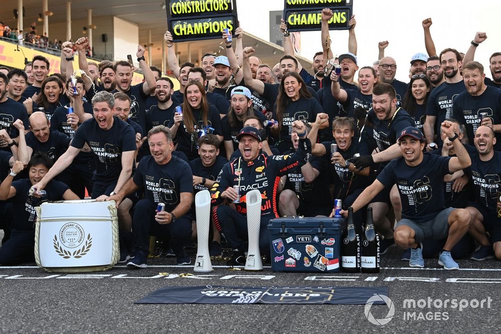 Christian Horner, Team Principal, Red Bull Racing, Max Verstappen, Red Bull Racing, 1st position, Sergio Perez, Red Bull Racing, the Red Bull Racing team celebrate victory in the race and securing the 2023 Constructors title
