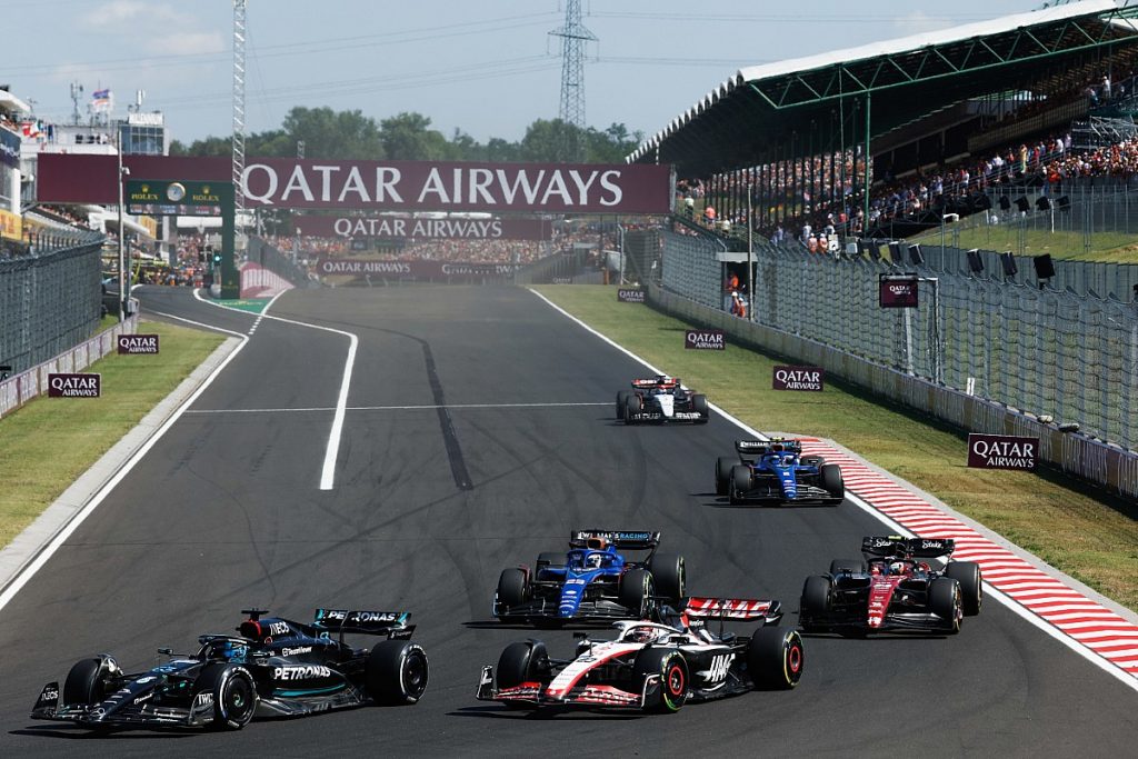 Zhou’s Hungarian GP «pretty much over» after «strange» Alfa F1 start glitch Zhou’s Hungarian GP «pretty much over» after «strange» Alfa F1 start glitch
