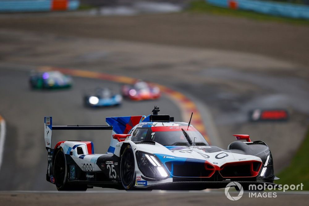 #25: BMW M Team RLL, BMW M Hybrid V8, GTP: Connor De Phillippi, Nick Yelloly