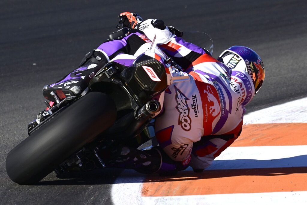 Zarco leads Di Giannantonio in opening practice