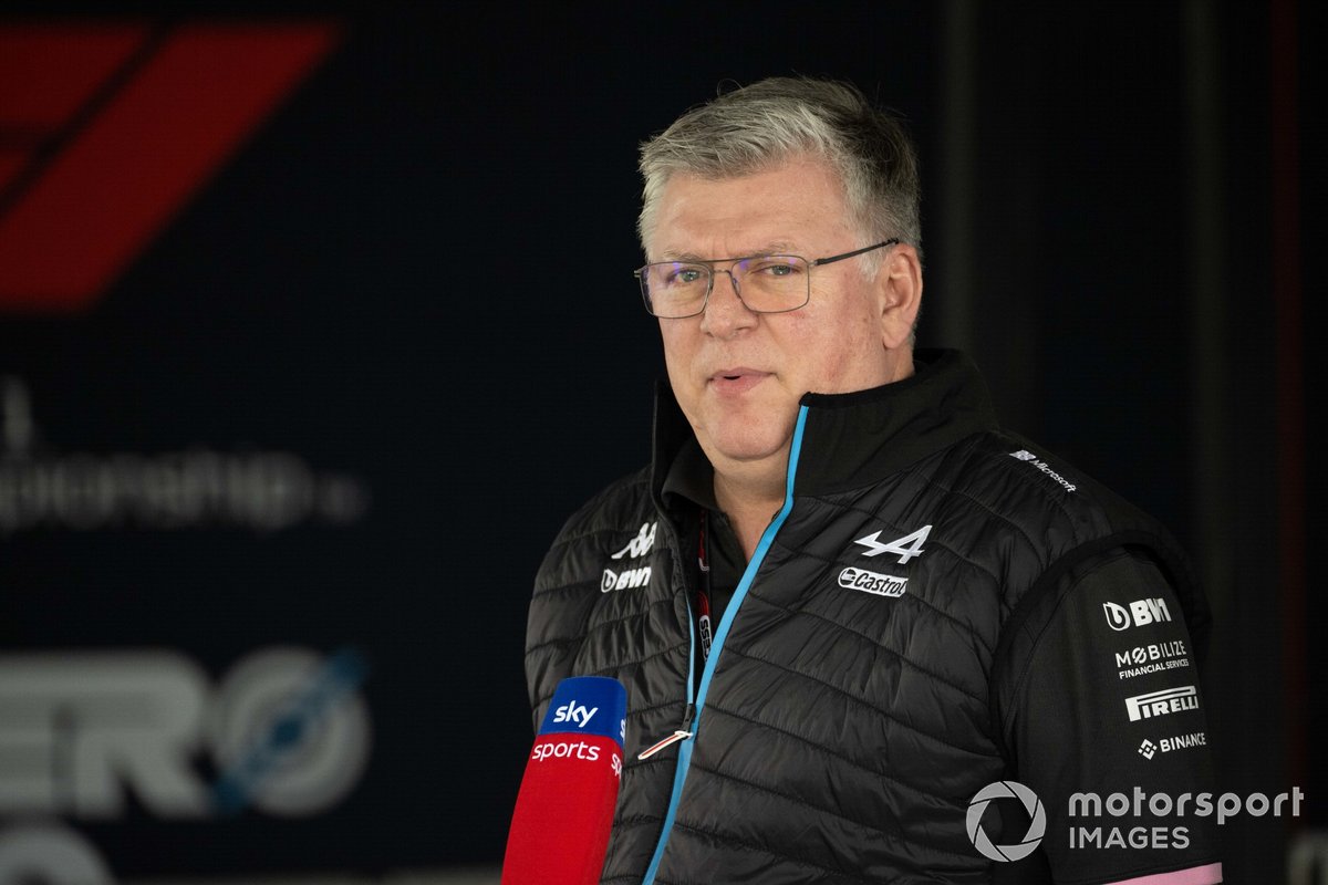 Otmar Szafnauer, Team Principal, Alpine F1 Team, is interviewed