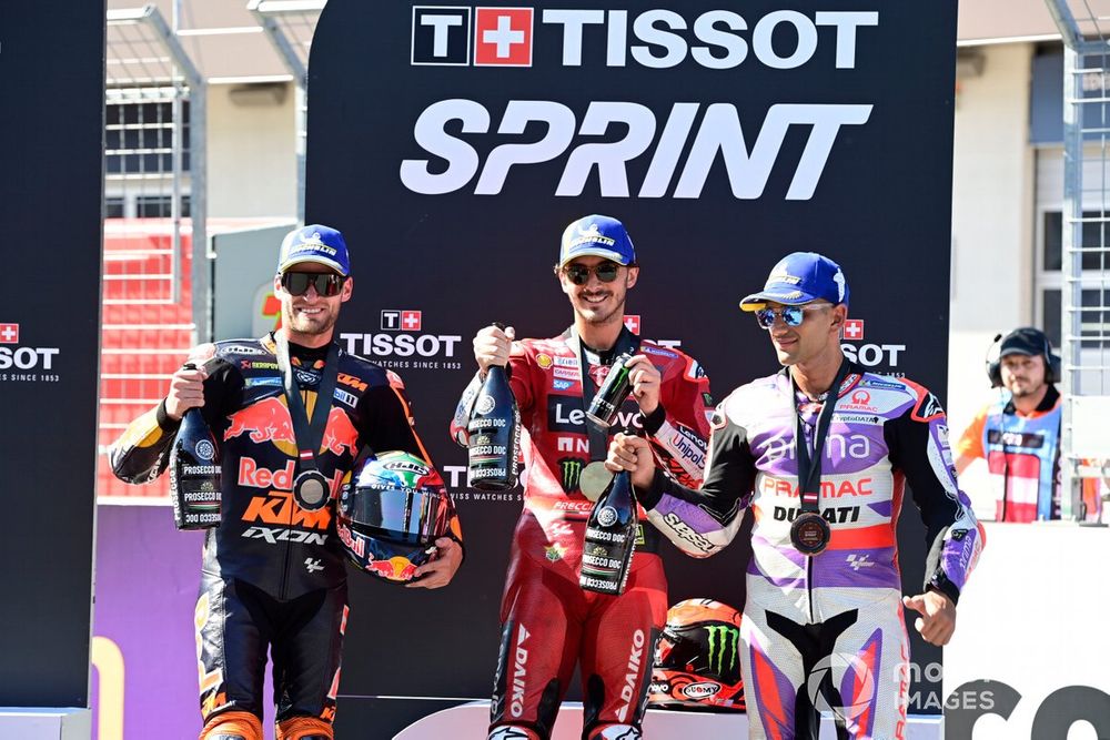 Brad Binder, Red Bull KTM Factory Racing, Francesco Bagnaia, Ducati Team, Jorge Martin, Pramac Racing