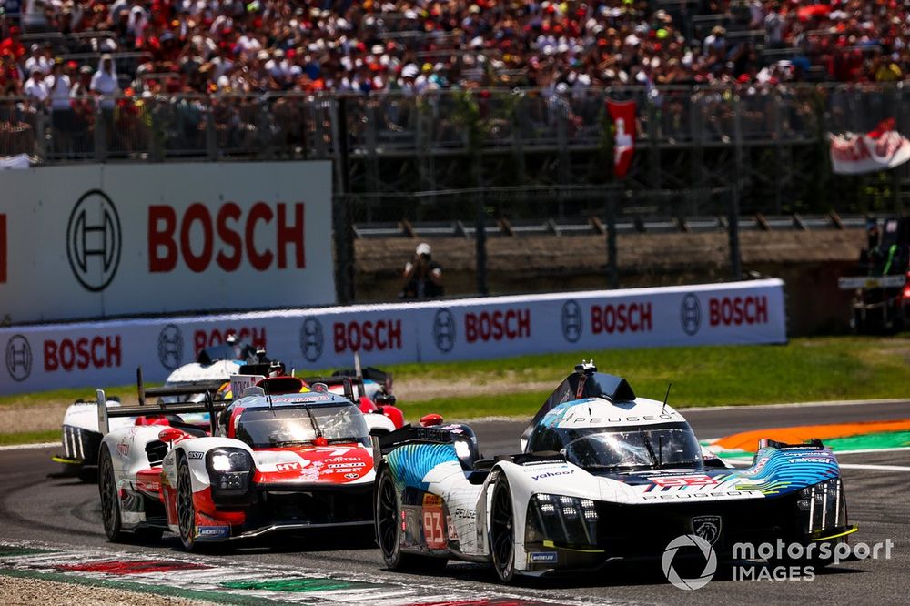 #93 Peugeot Totalenergies Peugeot 9X8: Paul Di Resta, Mikkel Jensen, Jean-Eric Vergne