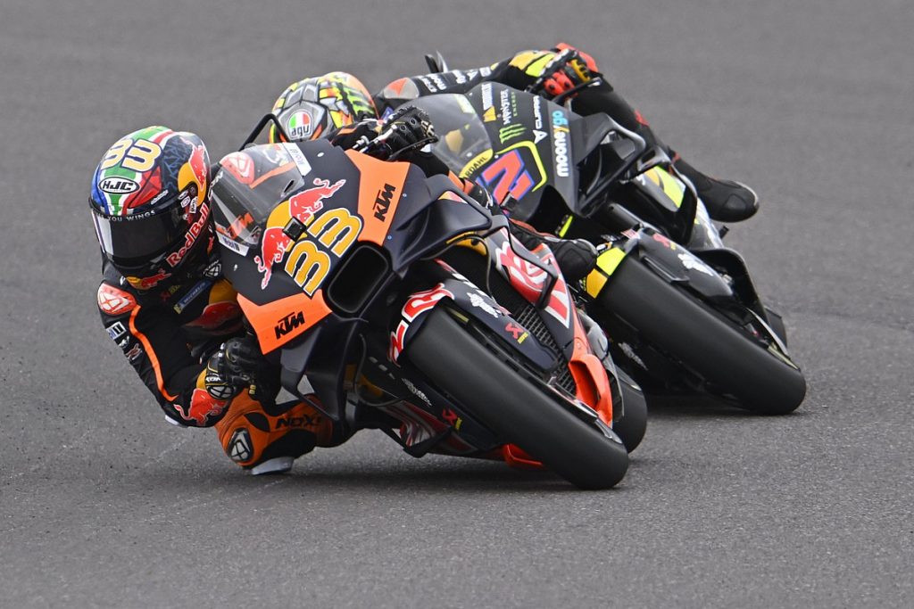 Binder wins sprint thriller from 15th Binder wins sprint thriller from 15th