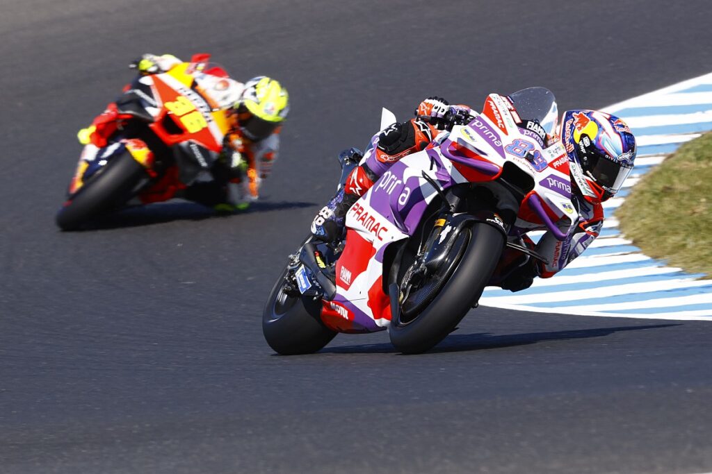 Martin fastest, Marquez crashes in FP1