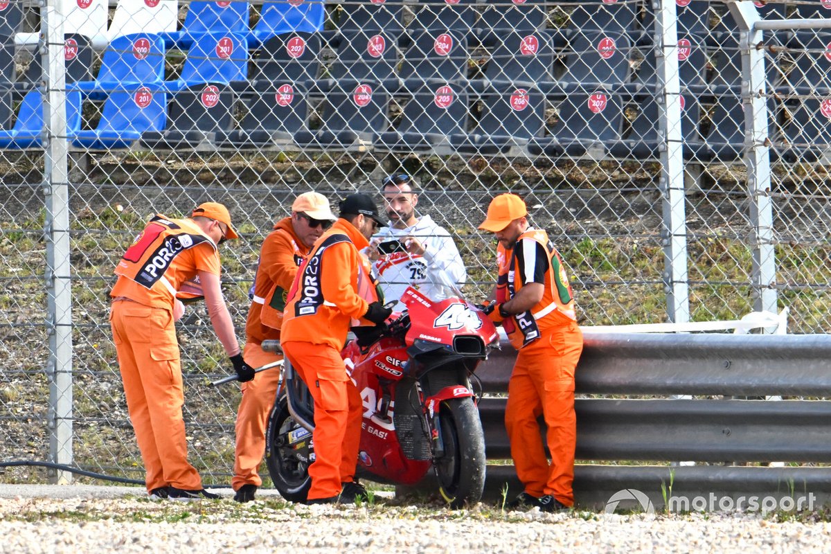 Pol Espargaro, Tech3 GASGAS Factory Racing crashed bike