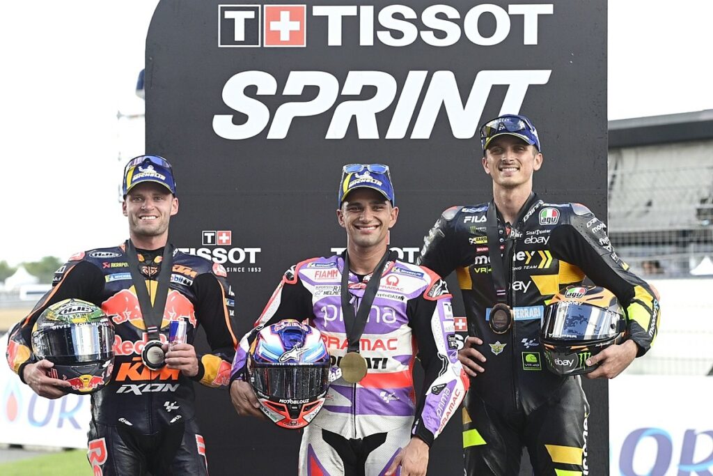 Martin dominates sprint to cut Bagnaia’s championship lead