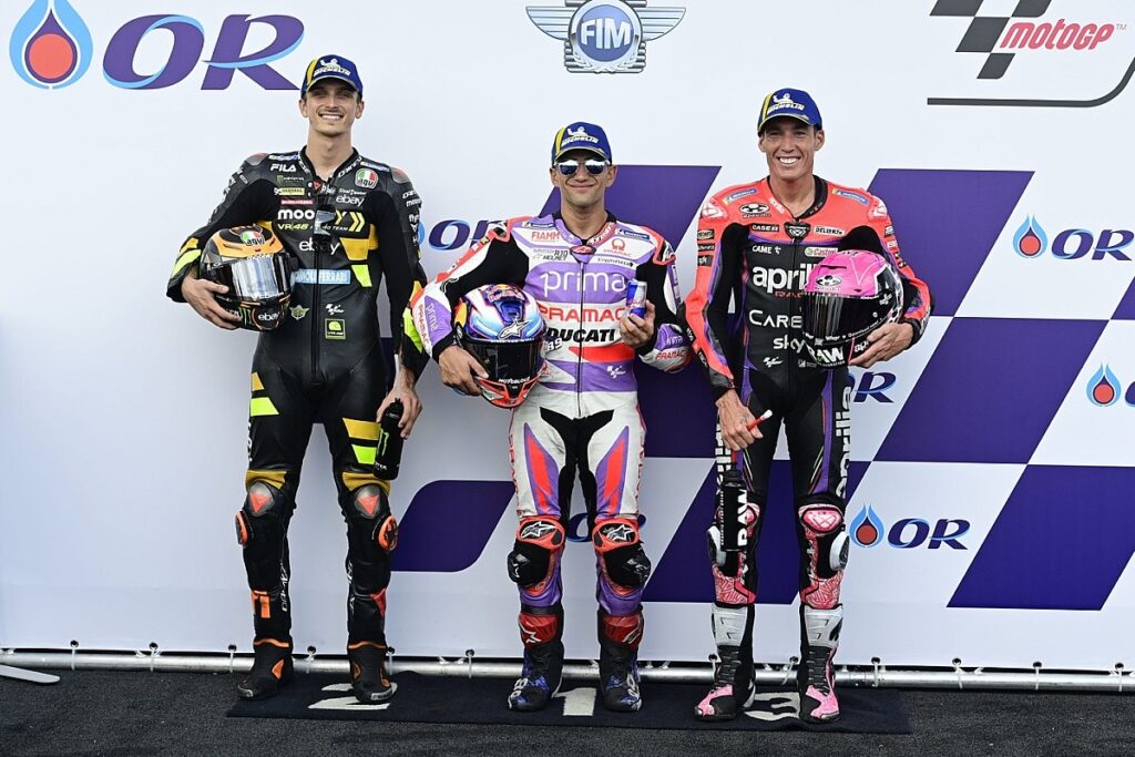 Martin smashes lap record, beats Marini to pole