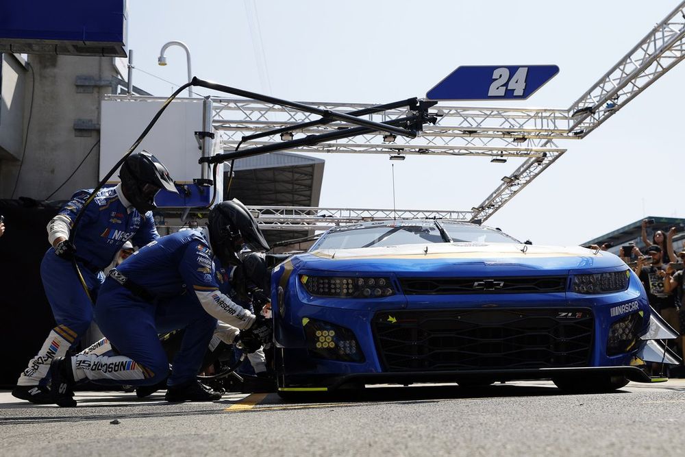 Hendrick Motorsports team members
