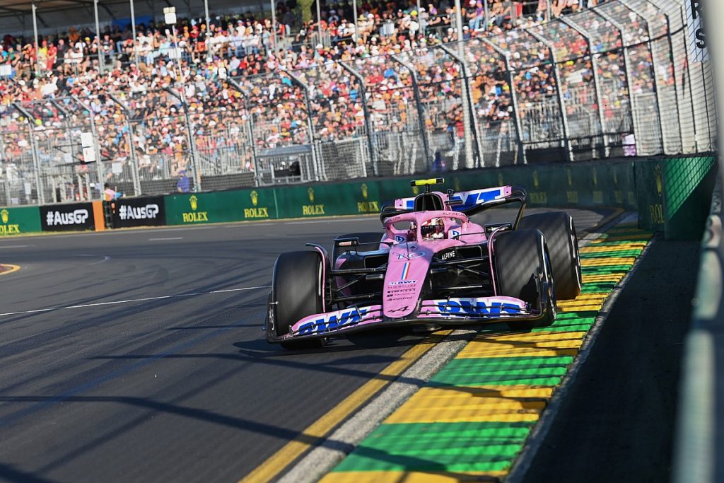 Longer gaps between races early in F1 seasons could be «a way forward»