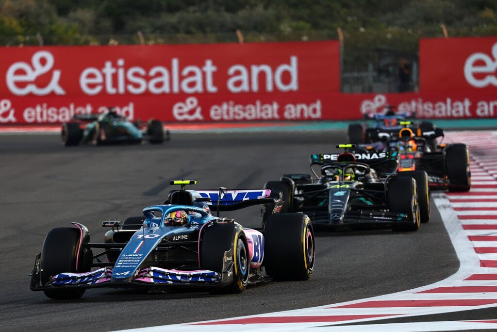 Hamilton would have gone straight if he didn’t hit me in F1 Abu Dhabi GP
