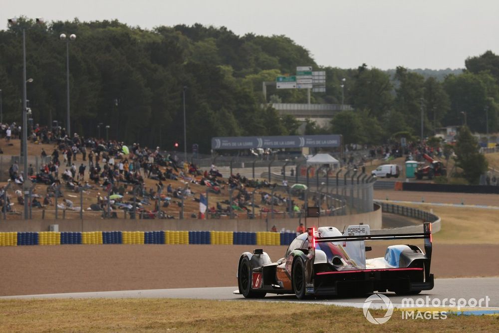 #6 Porsche Penske Motorsport Porsche 963 of Kevin Estre, Andre Lotterer, Laurens Vanthoor