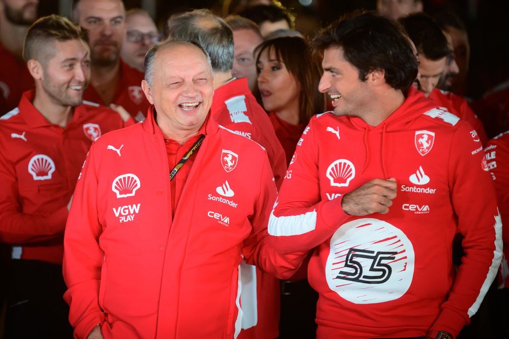 Frederic Vasseur, Team Principal and General Manager, Scuderia Ferrari,Carlos Sainz, Ferrari