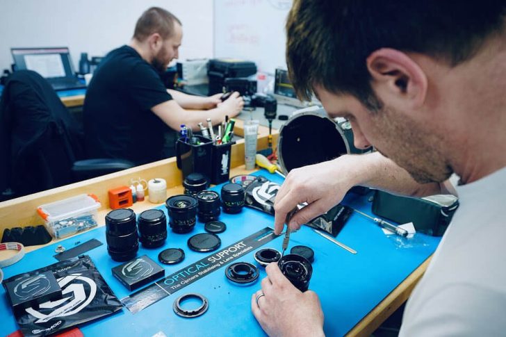 simmonds01 728x485 - <strong>Simmod объявляет о создании глобальной сети утвержденных специалистов по модификации объективов</strong>» class=»pb-seo-lazy wp-image-51068″   title=»<strong>Simmod объявляет о создании глобальной сети сертифицированных специалистов по модификации объективов</strong>«/><noscript><img fetchpriority=