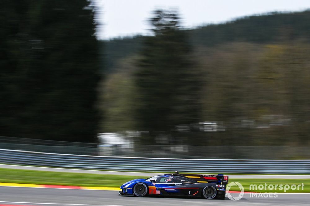 #2 Cadillac Racing Cadillac V-Series.R: Earl Bamber, Alex Lynn, Richard Westbrook