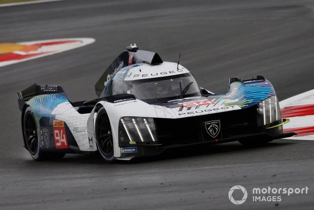 #94 PEUGEOT TOTALENERGIES Peugeot 9X8 Hybrid Hypecar of Loic Duval, Gustavo Menezes, Stoffel Vandoorne