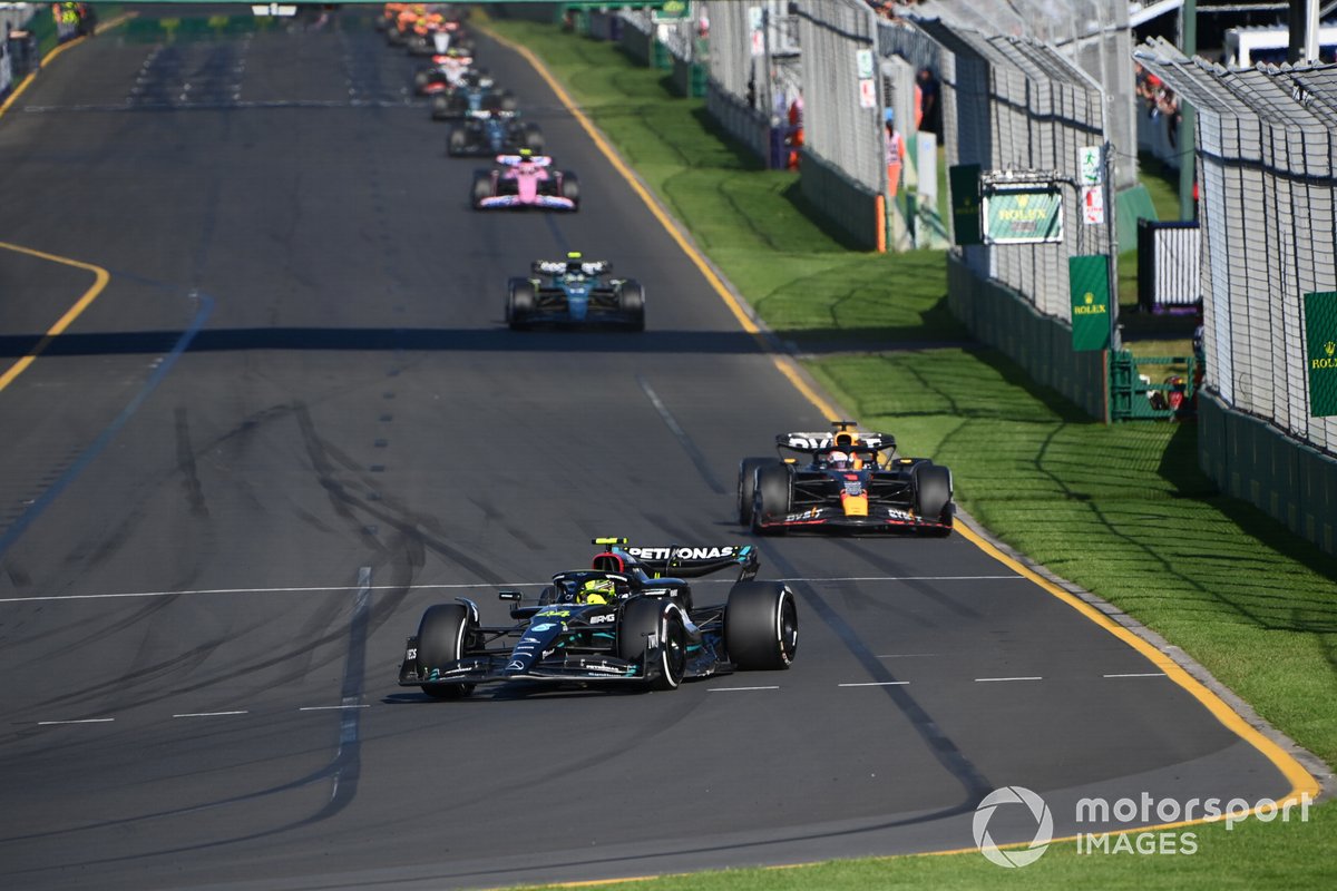 Lewis Hamilton, Mercedes F1 W14, Max Verstappen, Red Bull Racing RB19, Fernando Alonso, Aston Martin AMR23