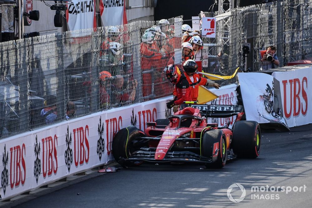 Shunting at the Swimming Pool in FP2 didn't do Sainz any favours