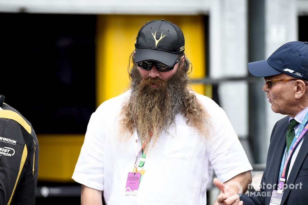 Ex-Haas F1 sponsor Rich Energy boss Storey trying to buy Reading FC