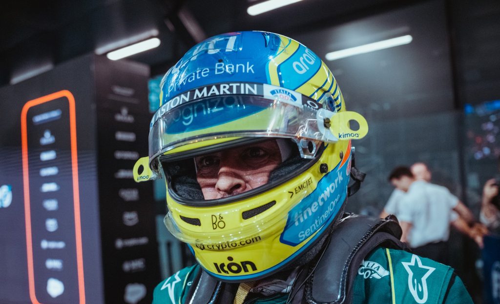 Алонсо остаётся в Aston Martin: последствия для трансферного рынка Ф1 Алонсо остаётся в Aston Martin: последствия для трансферного рынка Ф1