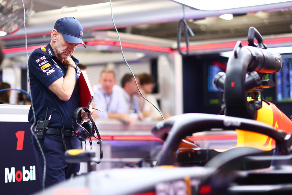 Источник: Ньюи обсудит с Red Bull свое будущее до вечера воскресенья