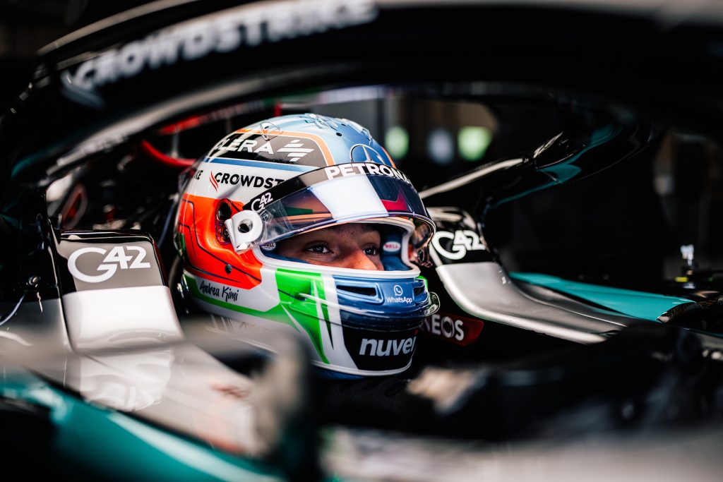 Хэмилтон назвал имя пилота, которого взял бы на своё место в Mercedes Хэмилтон назвал имя пилота, которого взял бы на своё место в Mercedes