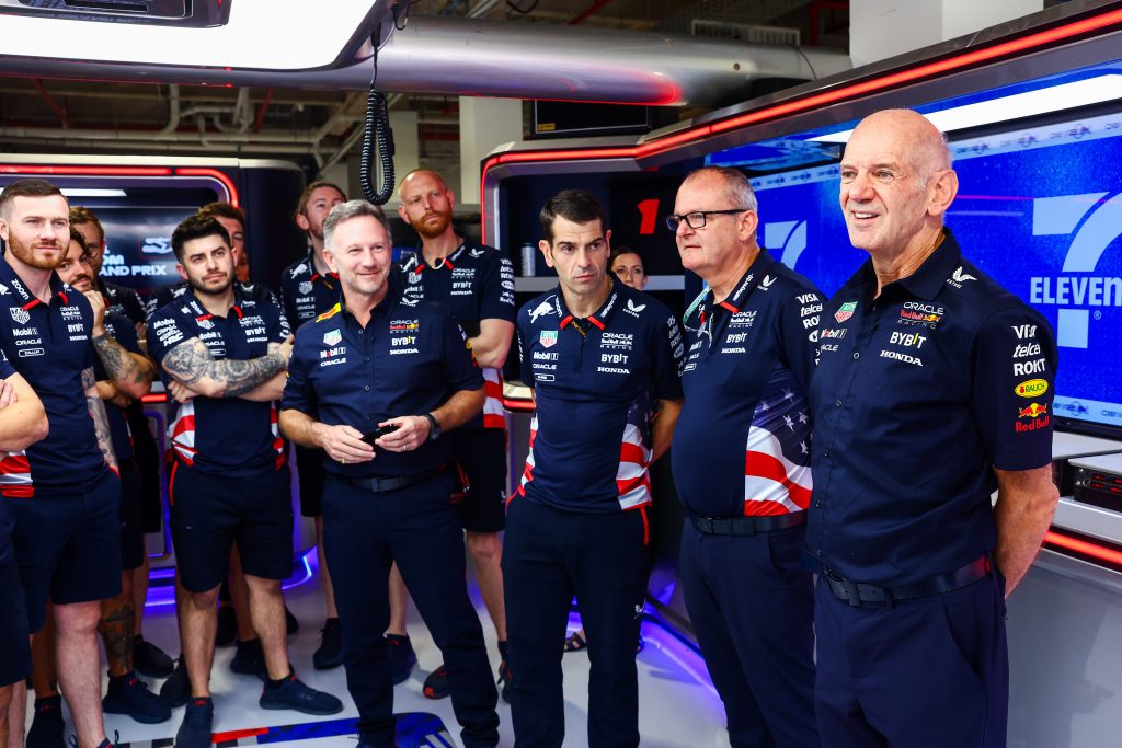 «Я произнёс три прощальные речи», – Ньюи о расставании с Red Bull «Я произнёс три прощальные речи», – Ньюи о расставании с Red Bull