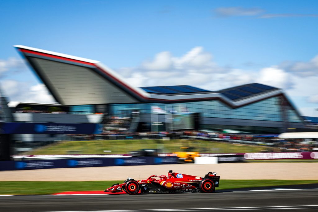 «Обычно у нас не было таких проблем». Вассёр объяснил неудачи Ferrari