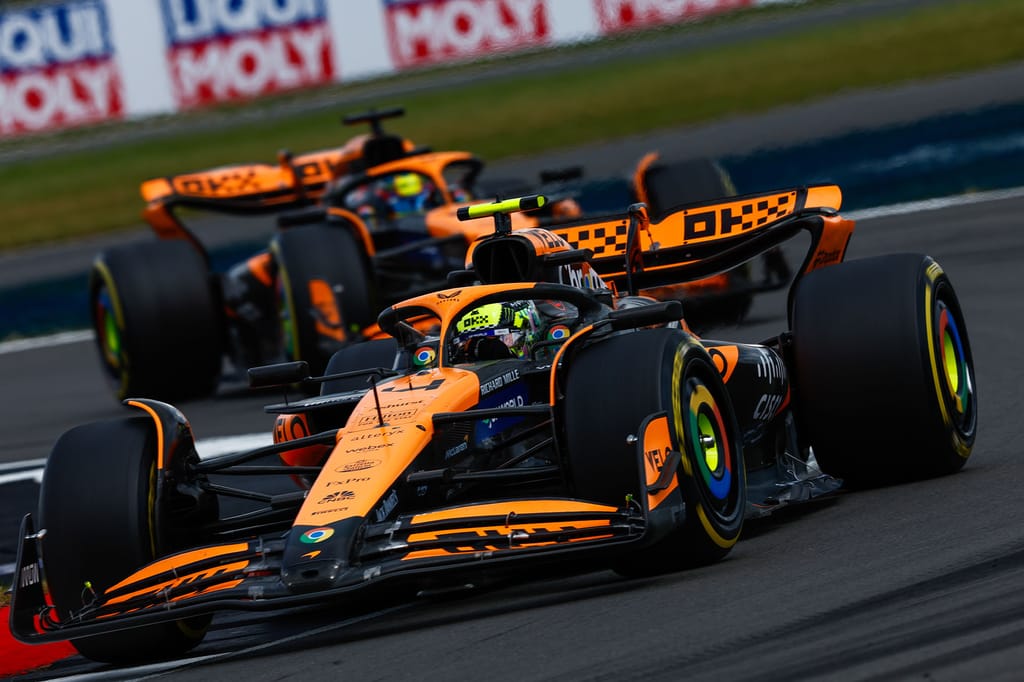 В McLaren признали тактическую ошибку в Сильверстоуне В McLaren признали тактическую ошибку в Сильверстоуне