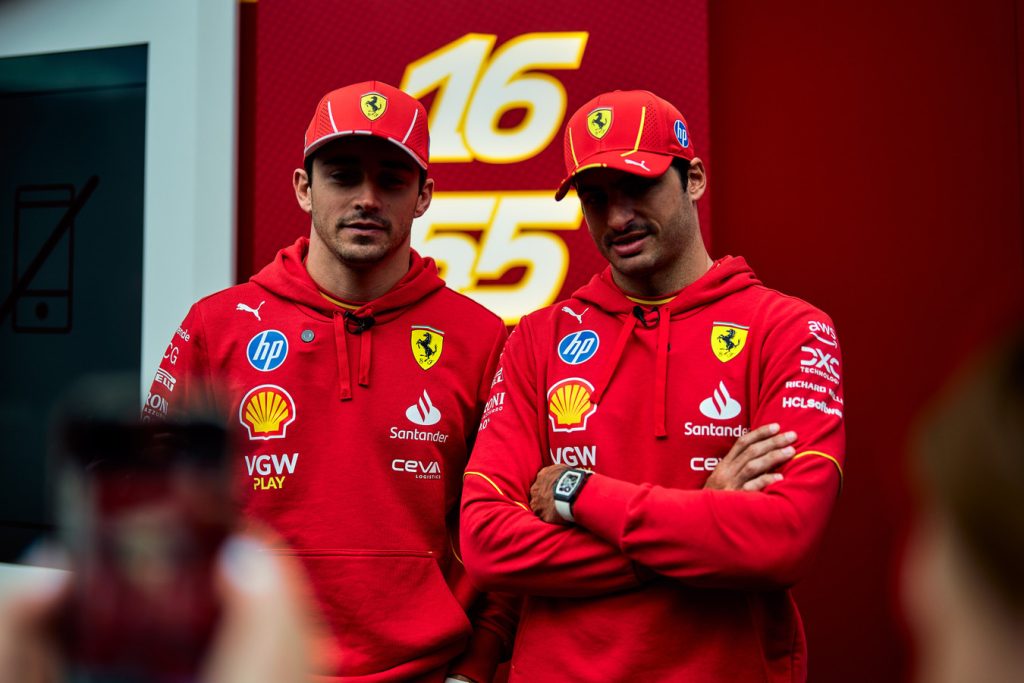 Зурер: Для Ferrari Сайнс был бы более надёжным выбором, чем Хэмилтон