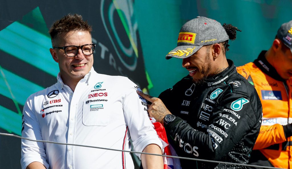 Хэмилтон: Я знал, что переход Боно в Ferrari – маловероятный сценарий