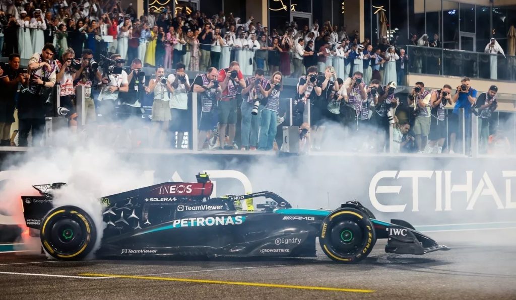 Сходства в прощальных гонках Хэмилтона за McLaren и Mercedes