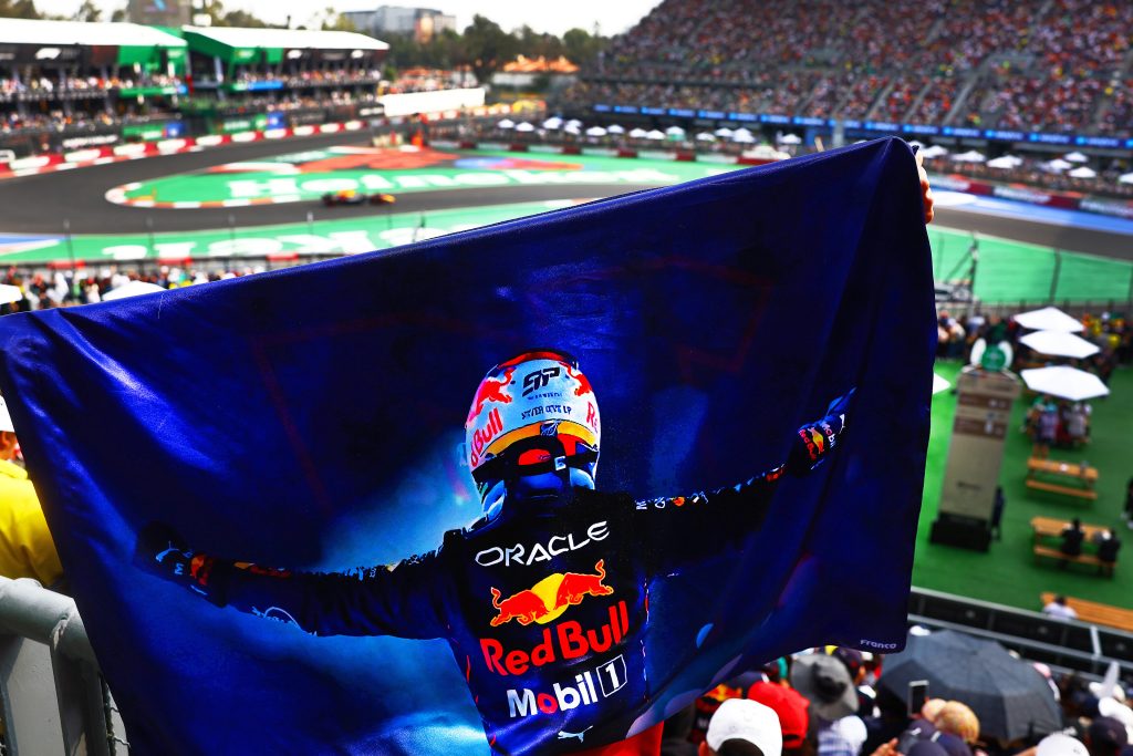 Red Bull потеряла полмиллиона подписчиков после увольнения Переса Red Bull потеряла полмиллиона подписчиков после увольнения Переса
