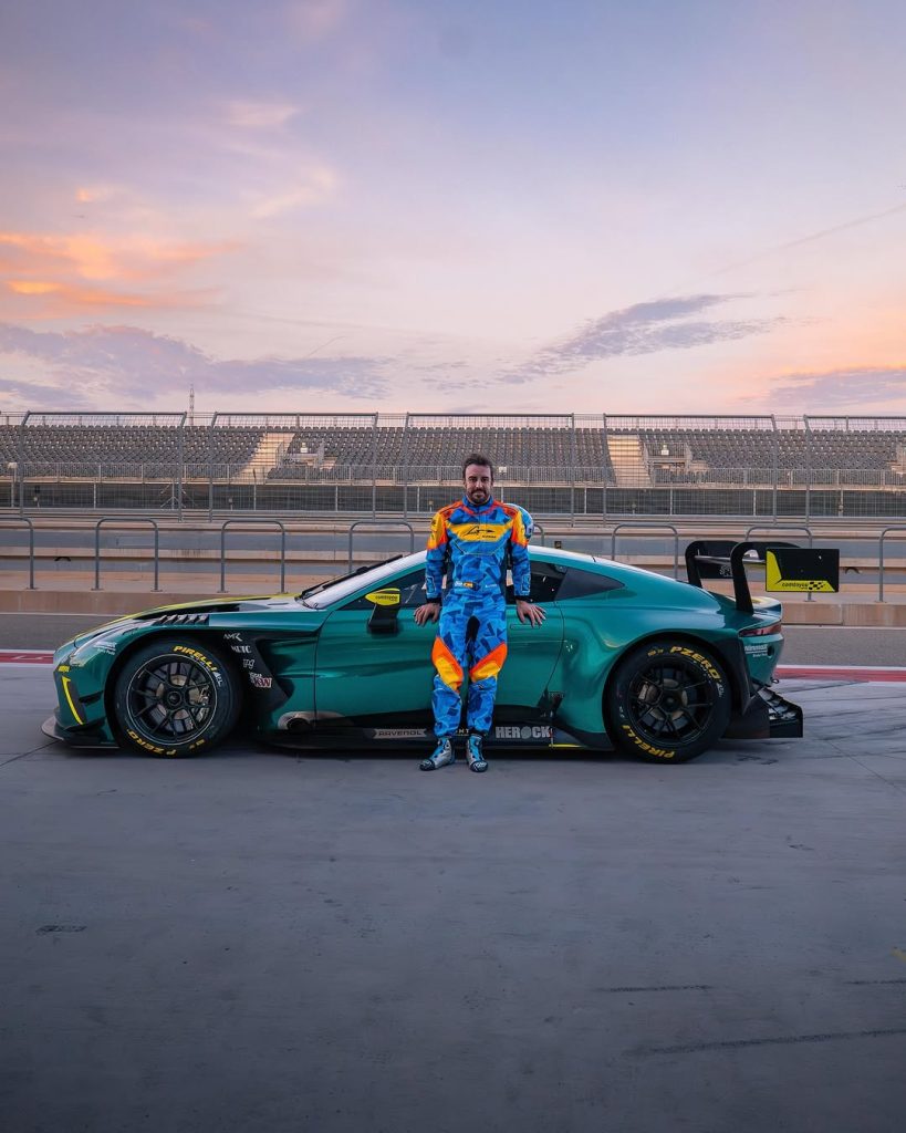 Алонсо протестировал спорткар категории GT3