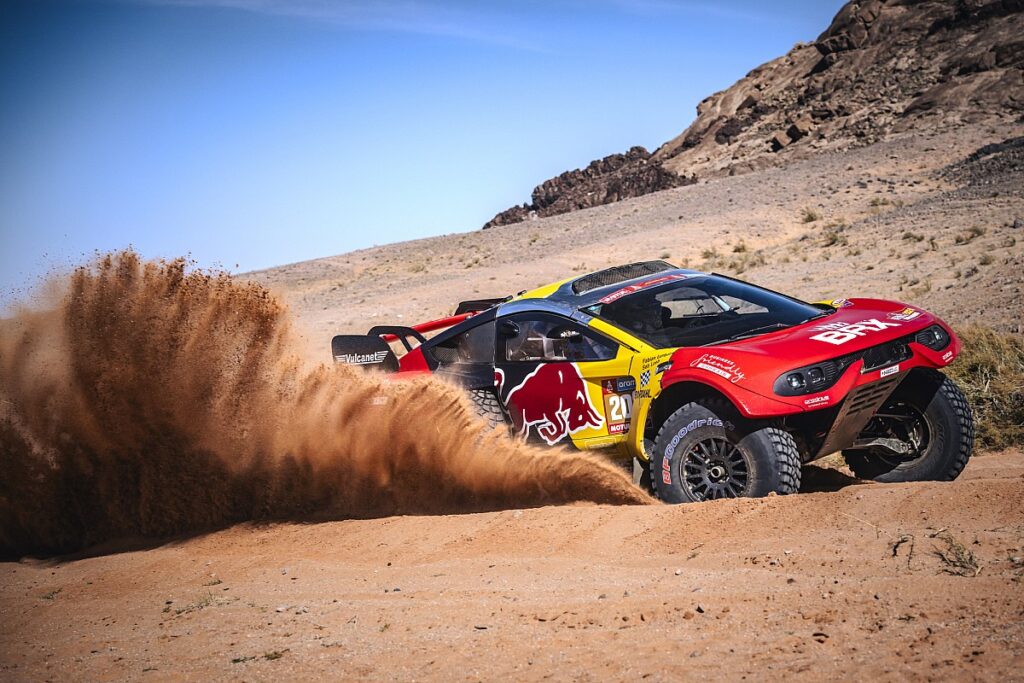 Loeb strikes back to win, Sainz remains in lead Loeb strikes back to win, Sainz remains in lead