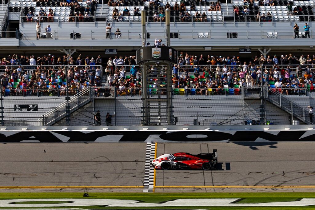 IMSA admits to “officiating error” in premature Daytona 24 Hours checker IMSA admits to “officiating error” in premature Daytona 24 Hours checker