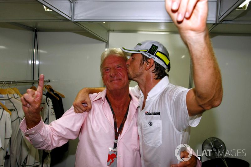Jenson Button, Brawn GP and an emotional John Button celebrate