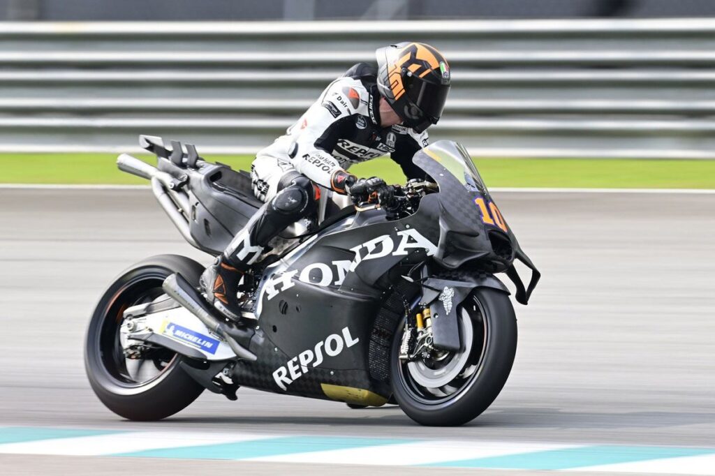 Copying Ducati «not the way» to improve Honda MotoGP bike Copying Ducati «not the way» to improve Honda MotoGP bike