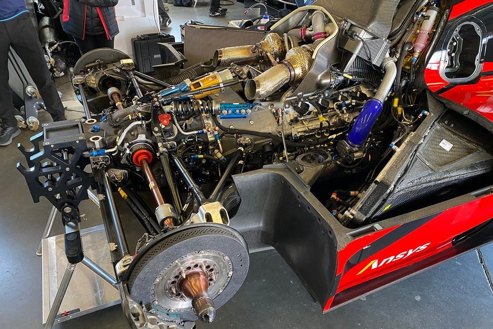 Team Penske Porsche 963, engine detail