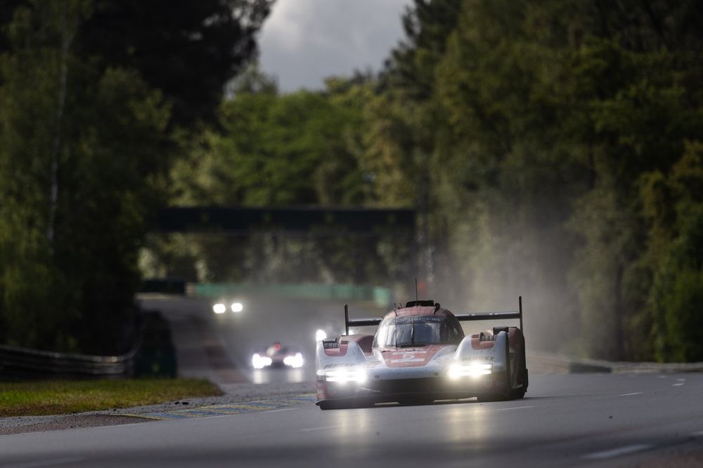 #6 Porsche Penske Motorsport Porsche 963: Kevin Estre, Andre Lotterer, Laurens Vanthoor