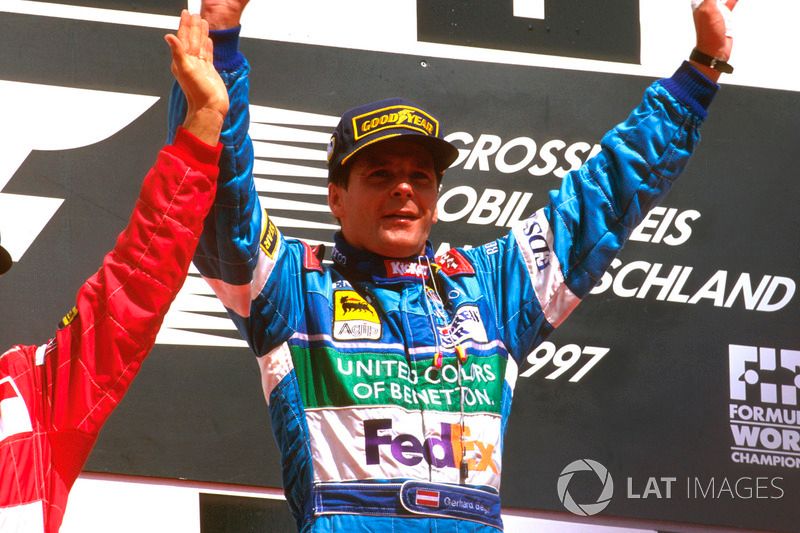 Podium: Race winner Gerhard Berger, Benetton Renault