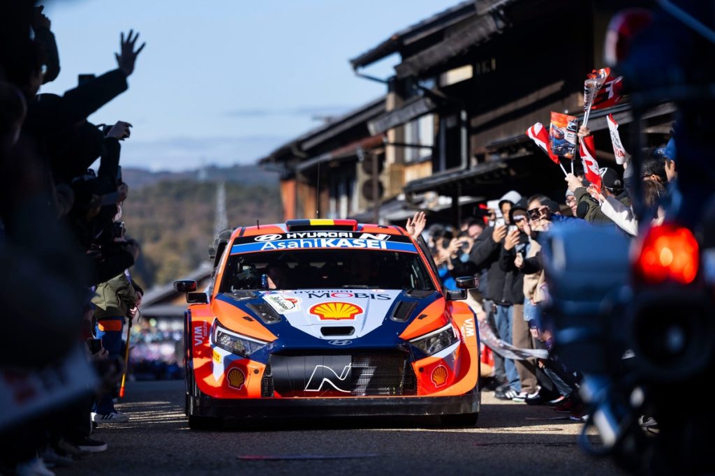 Tanak crash hands Neuville the WRC title Tanak crash hands Neuville the WRC title