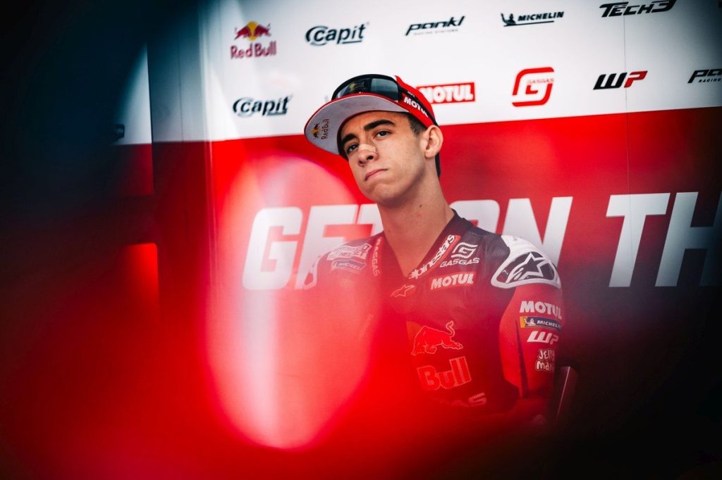 Acosta “f***ed up everything” in error-prone but stellar rookie MotoGP season Acosta “f***ed up everything” in error-prone but stellar rookie MotoGP season