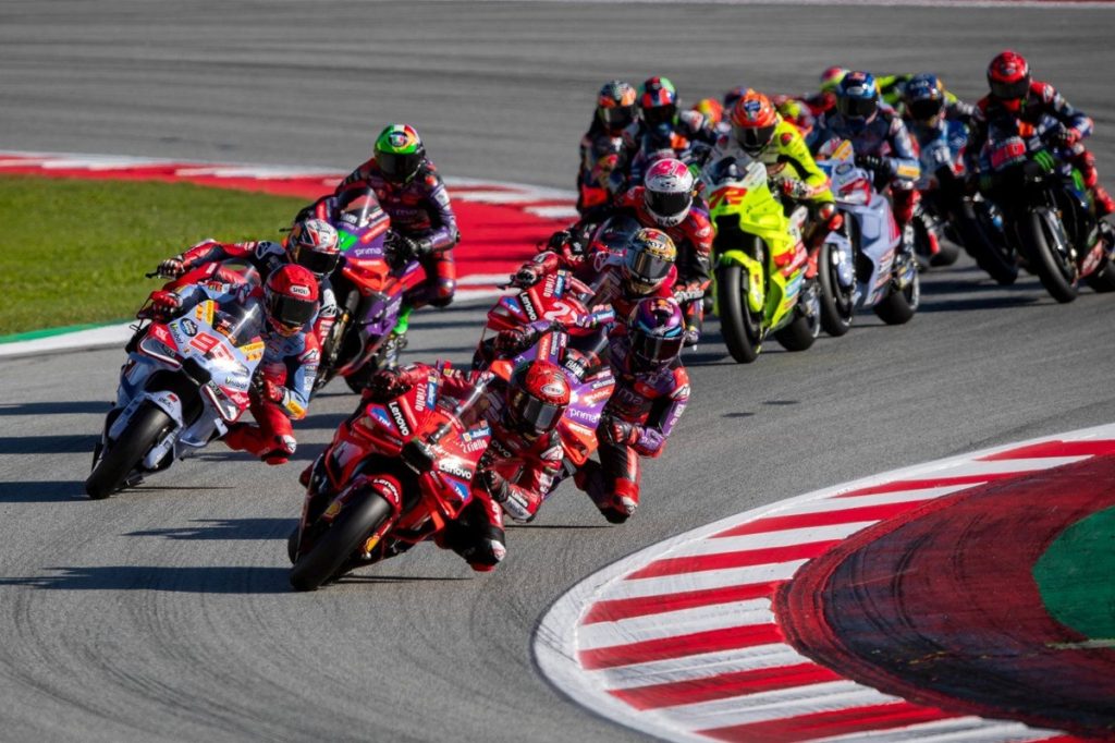 MotoGP needs to “go to another level” to attract big sponsors MotoGP needs to “go to another level” to attract big sponsors