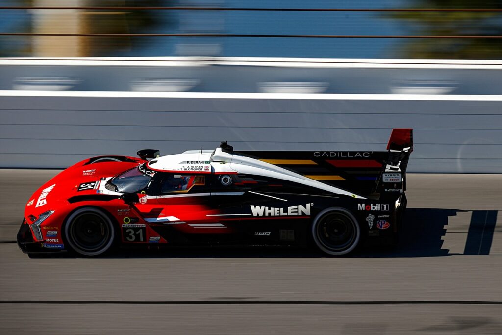 Pole-winning Cadillac beats BMW in final IMSA practice